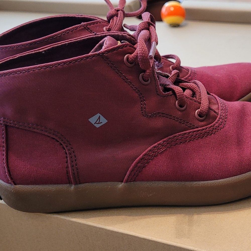 Sperry Brick Red Hightop Sneakers Size 3